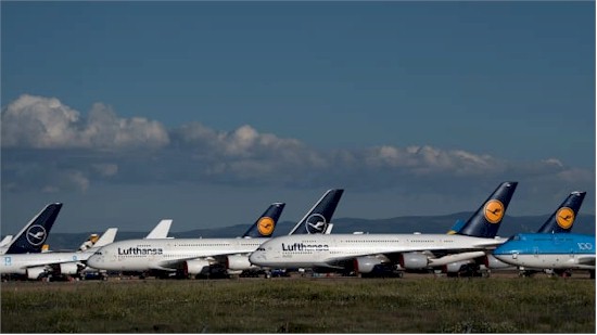 tmb 550 lufthansa a380s