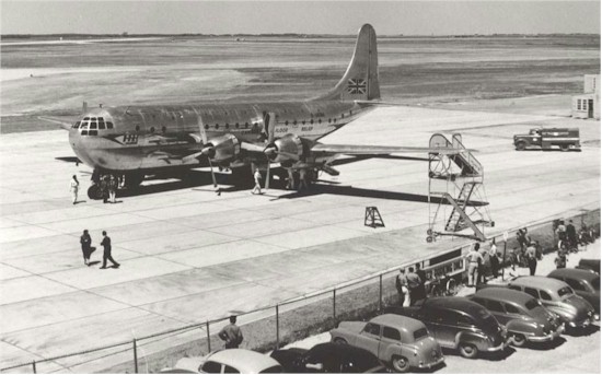 tmb 550 Boeing 377 Stratocruiser